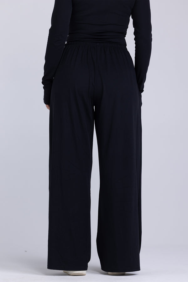 Ease Lightweight Wide-Legged Pants (Black)