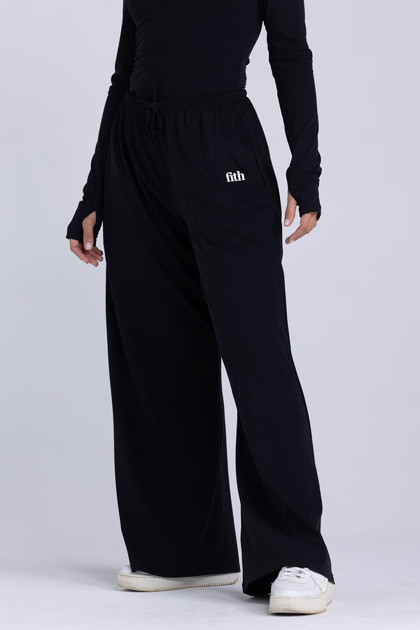 Ease Lightweight Wide-Legged Pants (Black)