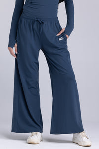 Ease Lightweight Wide-Legged Pants (Navy)
