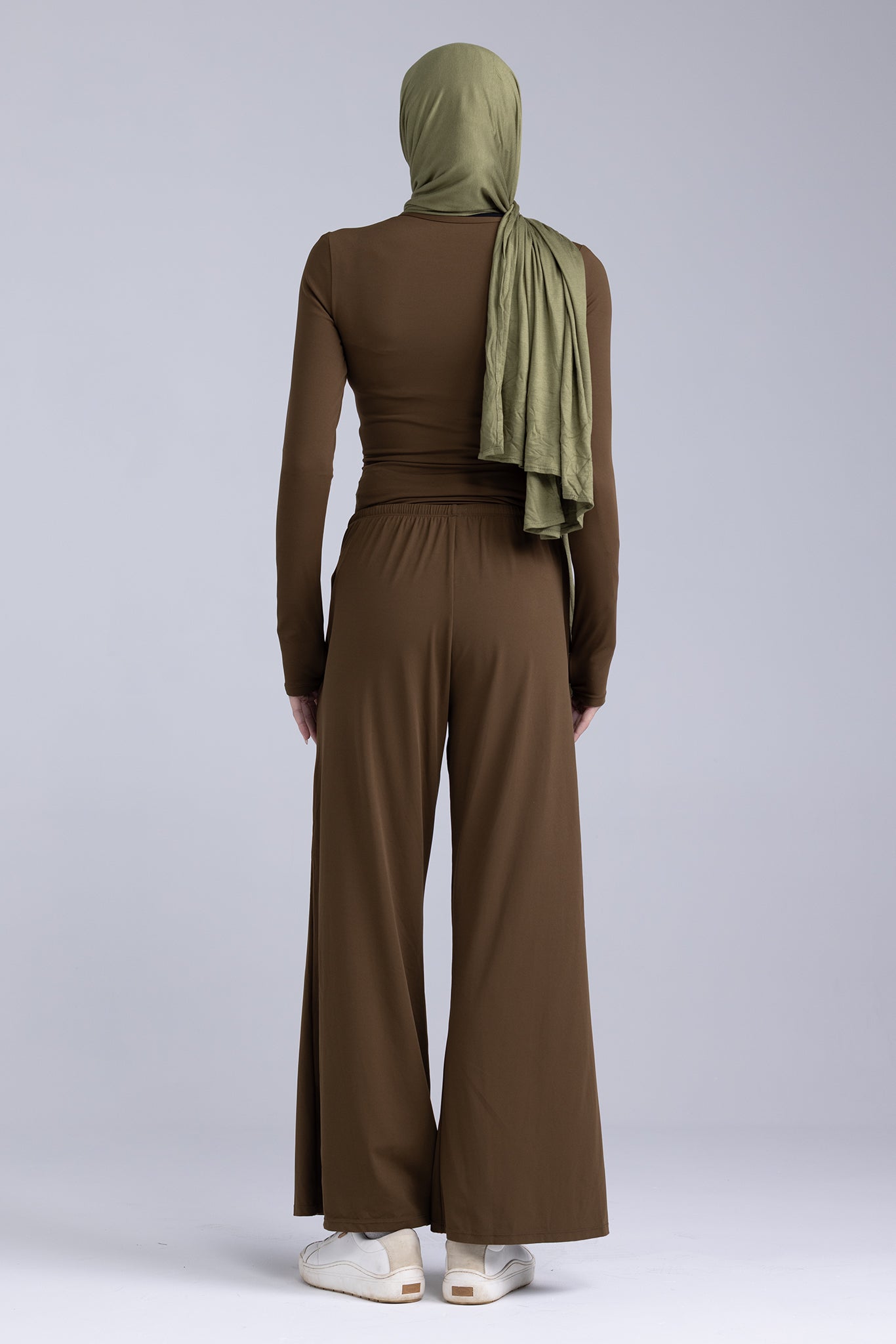 Ease Lightweight Wide-Legged Pants