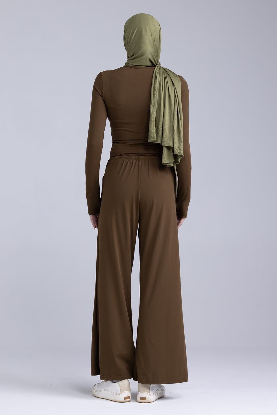 Ease Lightweight Wide-Legged Pants (Brown)
