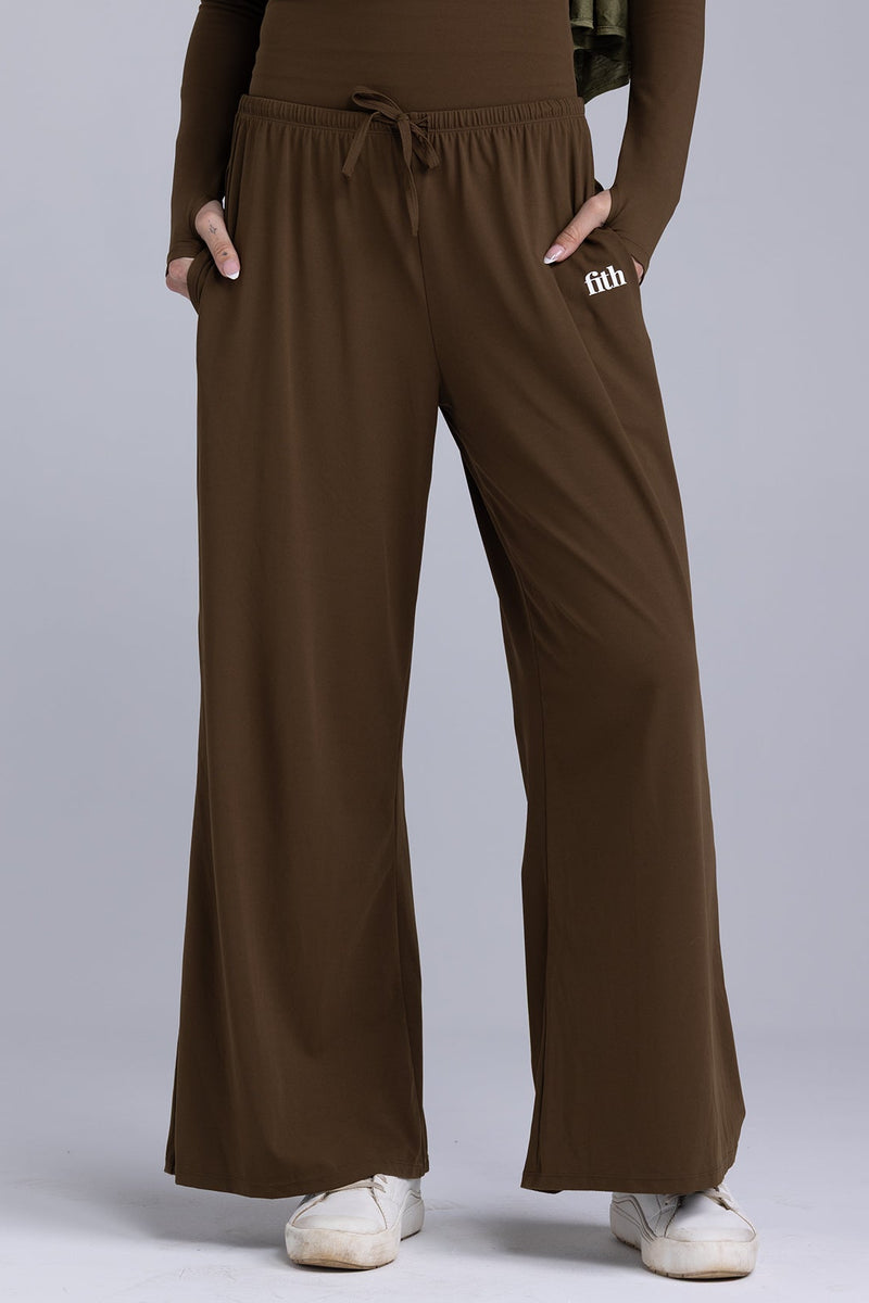 Ease Lightweight Wide-Legged Pants