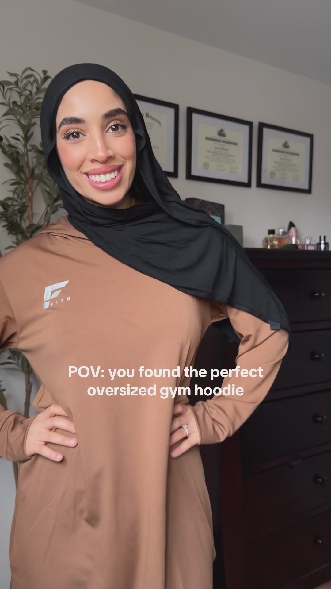 EASE - Oversized Hooded Long Sleeve Top