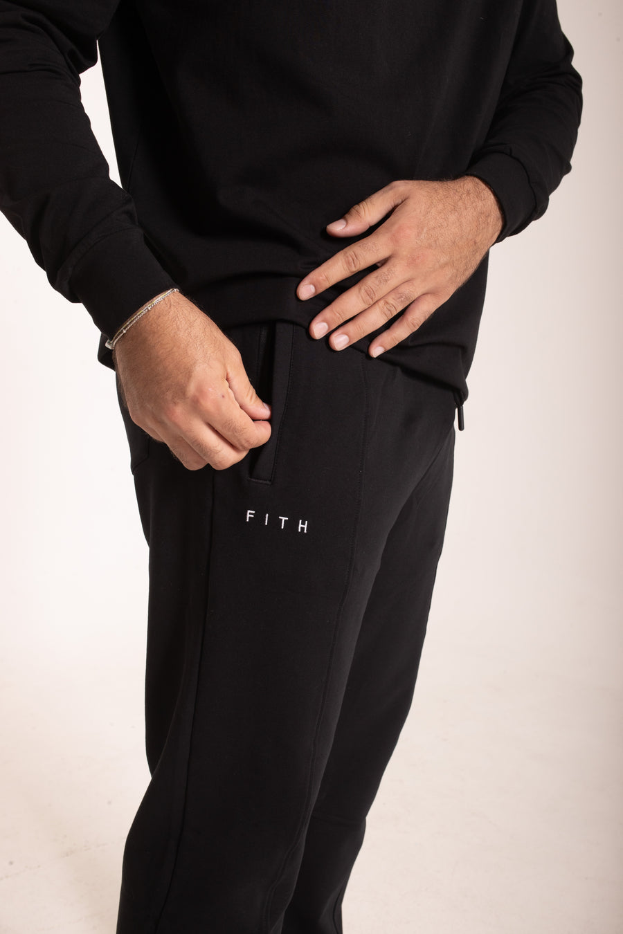LION HEARTED - Workout Bottoms (Black)
