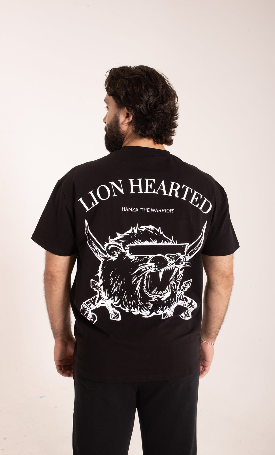 LION HEARTED - Workout Pump-Cover Up T-Shirt (Black)